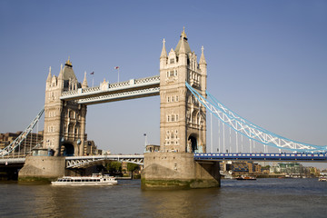 Fototapeta na wymiar London - Tower bridge
