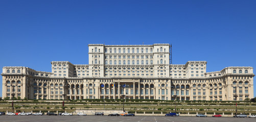 Fototapeta na wymiar Pałac Parlamentu w Bukareszcie, w Rumunii z