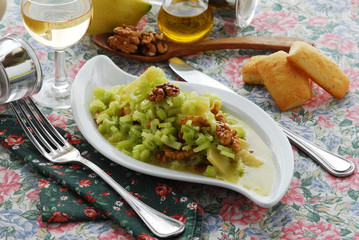 Sedano noci e parmigiano - Contorni della toscana