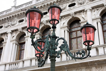 Fototapeta na wymiar lampy uliczne w Wenecja, Włochy