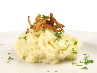 Kartoffelpüree mit Röstzwiebeln - Pürree Freigestellt