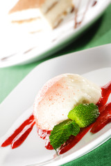 Frozen Currants Mousse