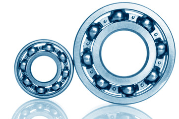 Naklejka premium bearing on white isolated