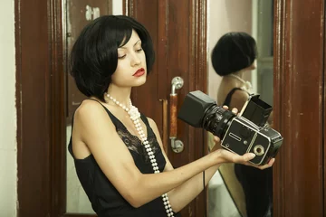 Kussenhoes Young photographing lady © Egor Mayer