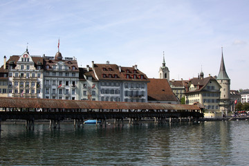 Naklejka premium Luzern mit Kapellbrücke