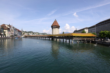 Fototapeta na wymiar Lucerna, Kaplica Bridge i Water Tower