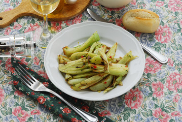 Finocchi in tegame con peperoncino e prezzemolo - Contorni