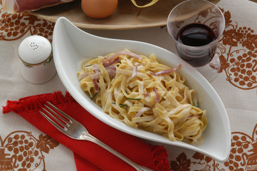 Tagliatelle allo speck - Primi piatti del Trentino Alto Adige