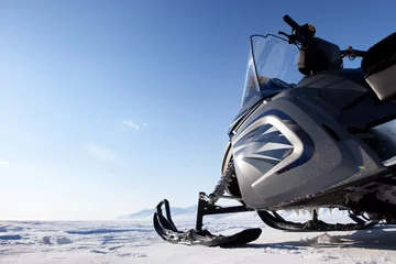 Fotobehang Snowmobile © Tyler Olson
