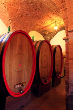 Weinkeller, Montepulciano,Toskana, Italien