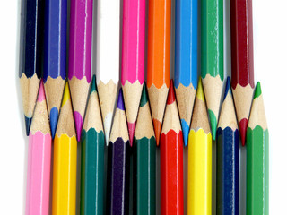 Circle of multicolored pencils