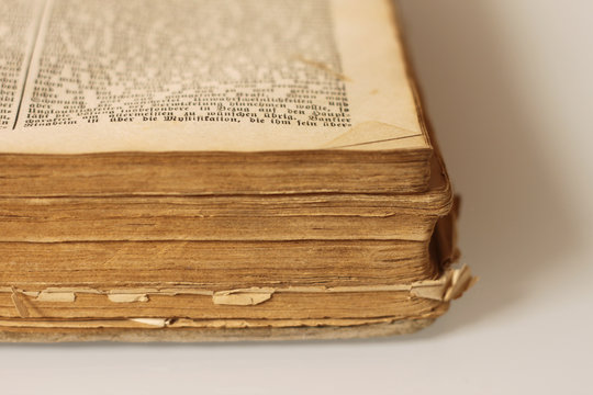 antikes Buch