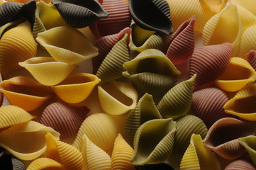 Conchiglie crude ai sapori misti