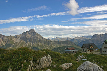 Alpenh&uuml;tte mit Fernblick