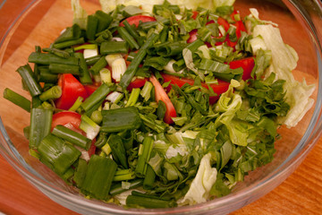 Schüssel mit buntem frischen Salat