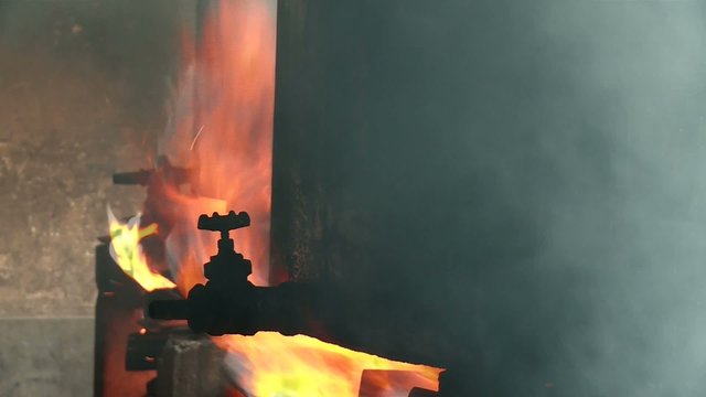 Kessel auf Feuerstelle