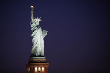 Statue de la Liberte 3 © alternative photo