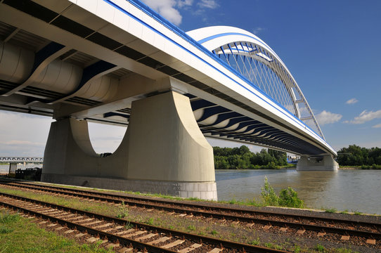 Neue Apollo Brücke in Bratislava
