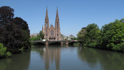 Fototapeta na wymiar Eglise à Strasbourg
