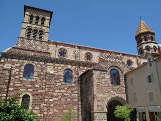 Fototapeta na wymiar Brioude Basilica