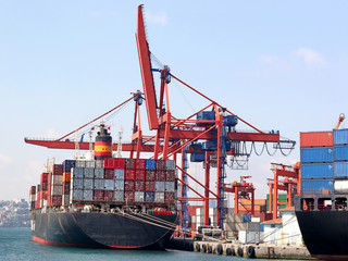 Fully loaded container ship in Istanbul docks