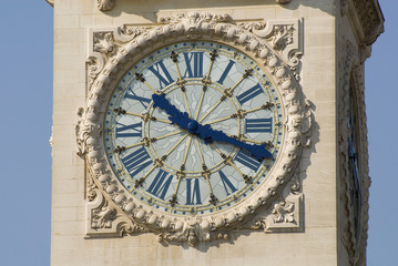 Horloge gare de Lyon à Paris, Île-de-France , France en europe