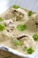 mushroom dumplings in egg-plan cream