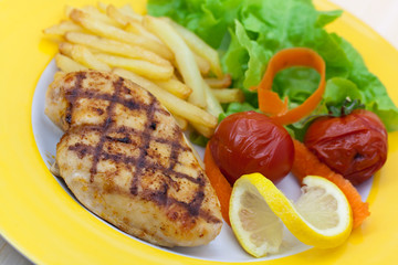 Hühnerbrust -Steak , gegrillt