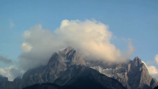 Nuvole e Croda Rossa al tramonto