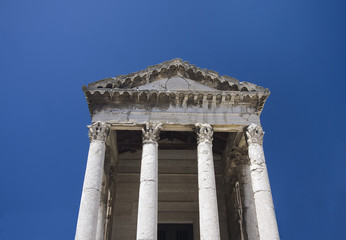 Templo de Augusto en Pula (Croacia)