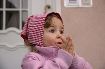 kind vor der haustür