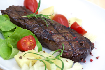 Rumpsteak(Roastbeef) - gegrillt,mit Toma