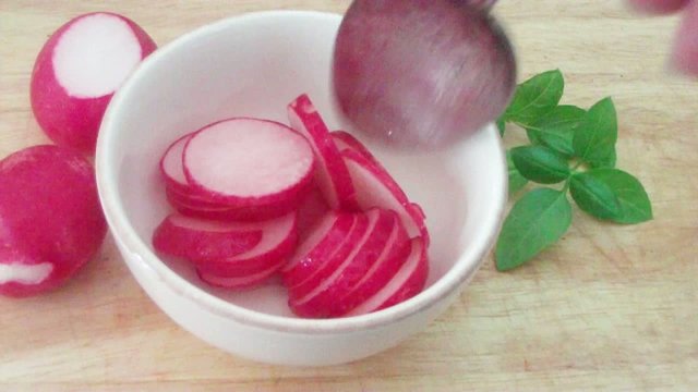 Radieschensalat