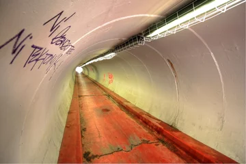 Papier Peint photo Tunnel passage souterrain
