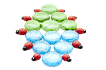 Marienkäfer und Steine