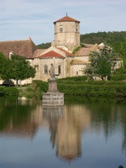 Fototapeta na wymiar Eglise de St-Hilaire la Croix
