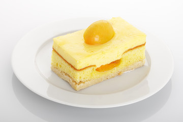 Aprikosen - Cremekuchen