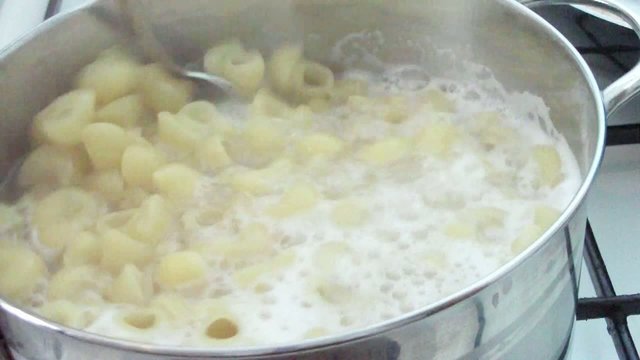 Nudeln kochen