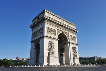 Fototapeta na wymiar Arc de Triomphe - Place de l'Etoile - Paryż (Francja) 02