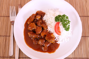Gulasch mit reis
