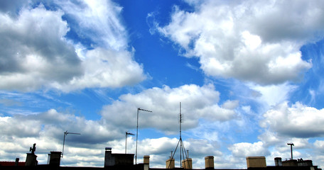 Obraz premium niebo z kominami