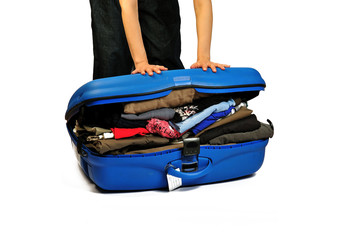 close the suitcase