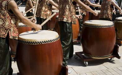 Fototapeta na wymiar Drum players in Asia