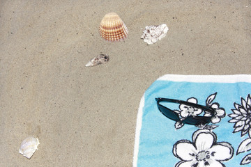 Strandlaken im Sand © Torsten Lorenz