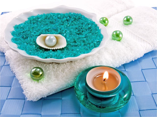 Marine bath salt and aromatic candle for relaxation