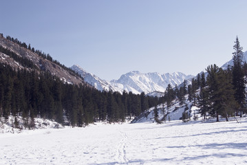 Fototapeta na wymiar Eastern Sayan mountains. Altai.