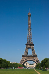 Fototapeta premium Wieża Eiffla w Paryżu