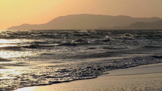 bel tramonto in toscana sul mare