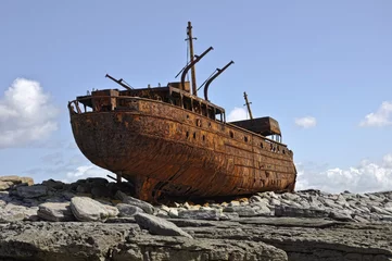 Acrylic prints Schip old rusty ship wreck