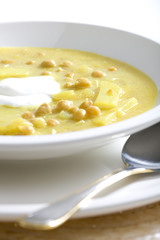 thick chick peas soup